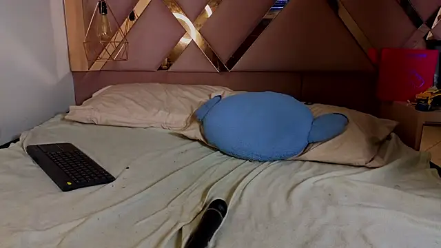 Snapshot of Stephanny_Blush chatting on January 2026 07:11:01 PM Stephanny Blush online show from January 2026 07:11:01 PM