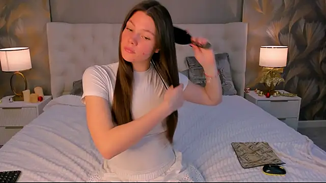 LINA RAINER online show from January 2026 10:17:01 AM