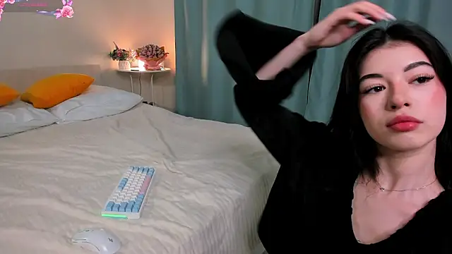 LisaColee online show from April 2026 10:47:02 PM
