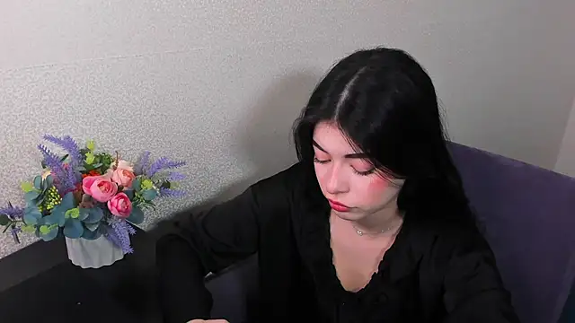 LisaColee online show from May 2026 07:02:02 AM