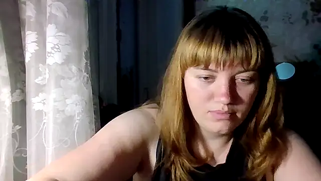 Snapshot of swett_girll chatting on December 2025 12:59:02 AM swett girll online show from December 2025 12:59:02 AM