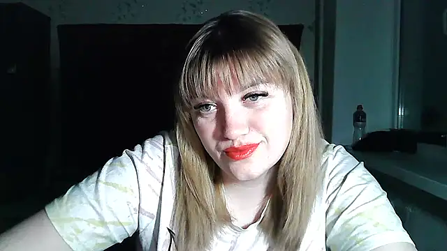 Snapshot of swett_girll chatting on April 2026 08:20:01 PM swett girll online show from April 2026 08:20:01 PM