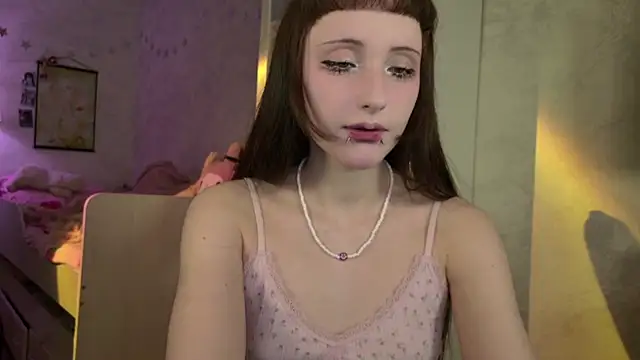 MiraJades online show from April 2026 09:12:01 PM