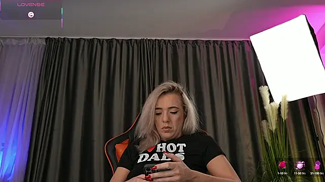Snapshot of creampussyy chatting on February 2025 07:47:02 PM creampussyy online show from February 2025 07:47:02 PM