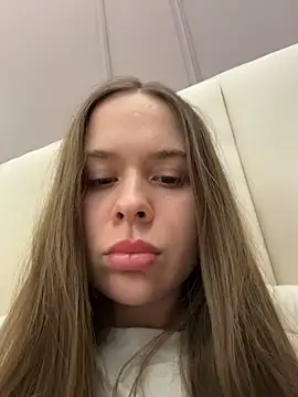 Snapshot of Nicole_Loving chatting on December 2025 09:31:02 PM Nicole Loving online show from December 2025 09:31:02 PM