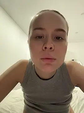 Snapshot of Nicole_Loving chatting on December 2025 09:54:01 PM Nicole Loving online show from December 2025 09:54:01 PM