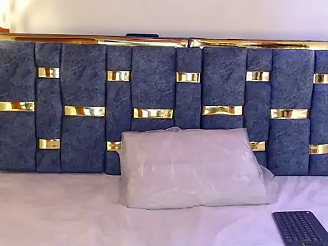 CATALINA HIL9 online show from January 2026 07:19:02 PM