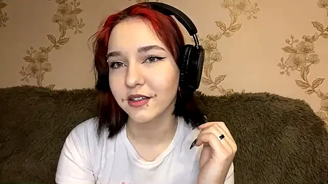 EmilyVeiro online show from February 2026 05:11:01 PM