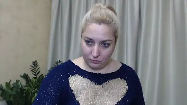 Snapshot of sweetpussy13 chatting on December 2024 10:19:02 AM sweetpussy13 online show from December 2024 10:19:02 AM