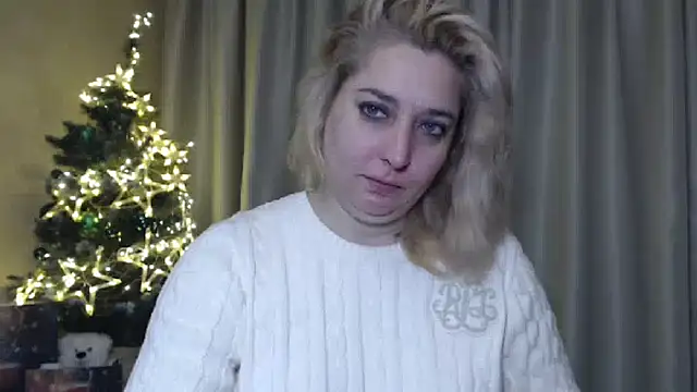 Snapshot of sweetpussy13 chatting on December 2024 06:48:01 AM sweetpussy13 online show from December 2024 06:48:01 AM