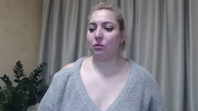 Snapshot of sweetpussy13 chatting on January 2025 07:11:02 AM sweetpussy13 online show from January 2025 07:11:02 AM