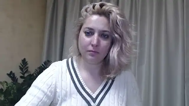 Snapshot of sweetpussy13 chatting on January 2025 09:47:01 AM sweetpussy13 online show from January 2025 09:47:01 AM