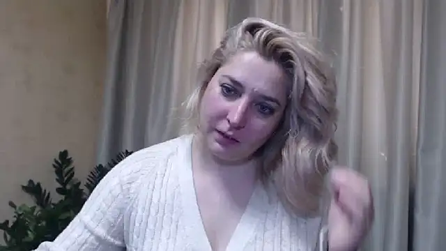 Snapshot of sweetpussy13 chatting on February 2025 07:21:01 AM sweetpussy13 online show from February 2025 07:21:01 AM