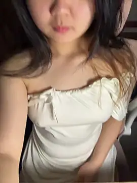 Snapshot of ZBB62 chatting on December 2025 02:32:02 PM ZBB62 online show from December 2025 02:32:02 PM