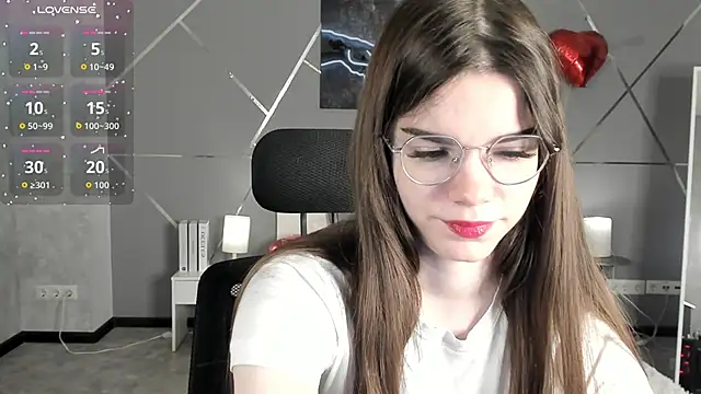 miss  evelyne online show from March 2026 06:28:02 AM