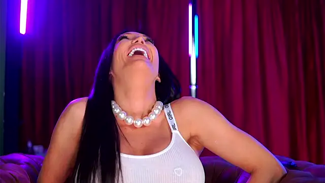 Snapshot of AstridVex chatting on March 2026 07:50:02 PM AstridVex online show from March 2026 07:50:02 PM