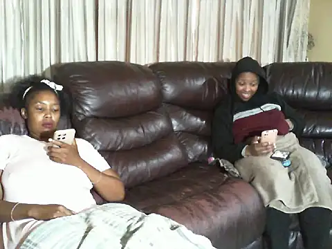 Caramel-goddess18 online show from March 2026 08:07:01 AM