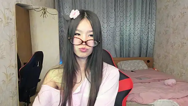 amiya cute online show from March 2026 02:45:03 PM