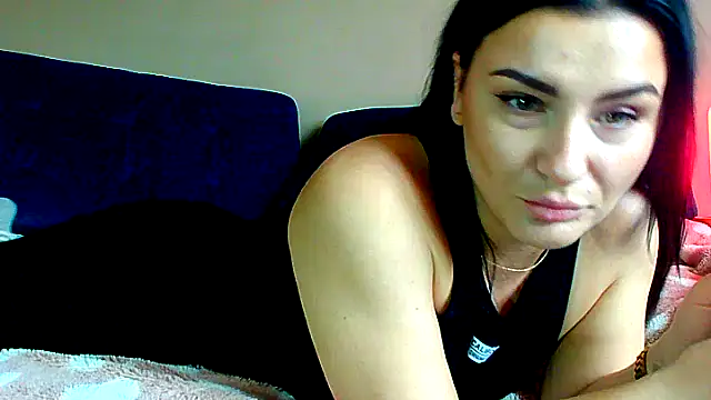 luuuisA online show from February 2026 09:38:01 AM