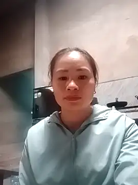 honey-kis online show from December 2025 05:01:02 AM