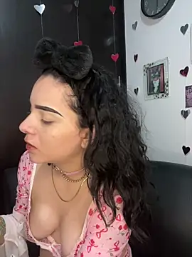 Missvalery online show from February 2026 07:29:02 PM