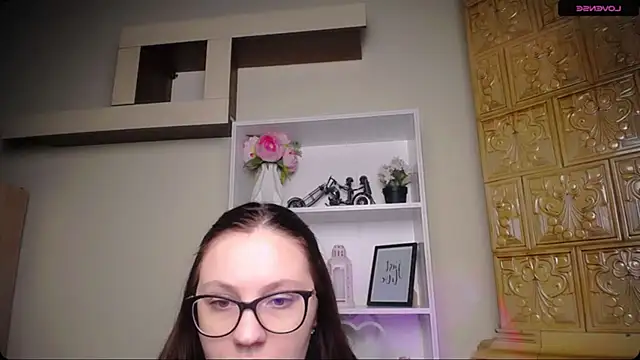 LiliaErmi online show from December 2025 05:45:02 AM