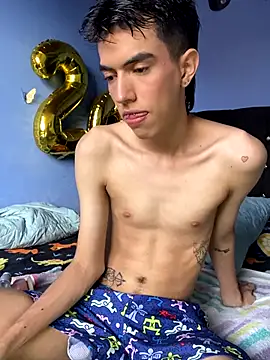 Juan Gomezz26 online show from December 2025 09:33:01 PM