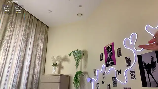 DreamyPalace online show from March 2026 01:17:01 PM