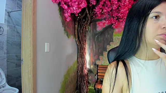 marahanson  online show from December 2025 12:00:01 PM