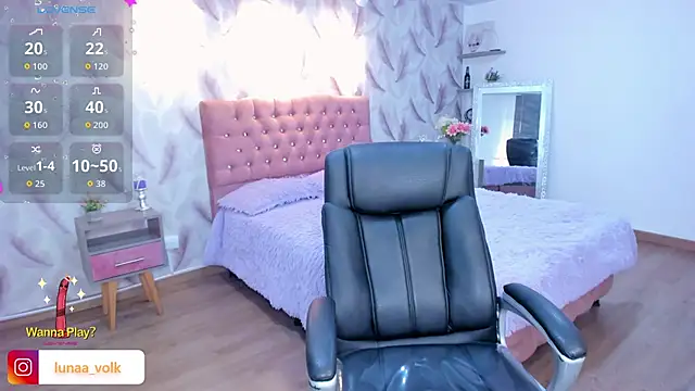 Luna volk  online show from February 2026 03:05:02 AM