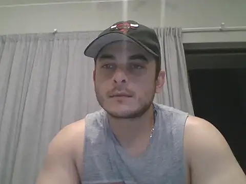 Snapshot of Marcelopret chatting on December 2025 09:52:02 PM Marcelopret online show from December 2025 09:52:02 PM