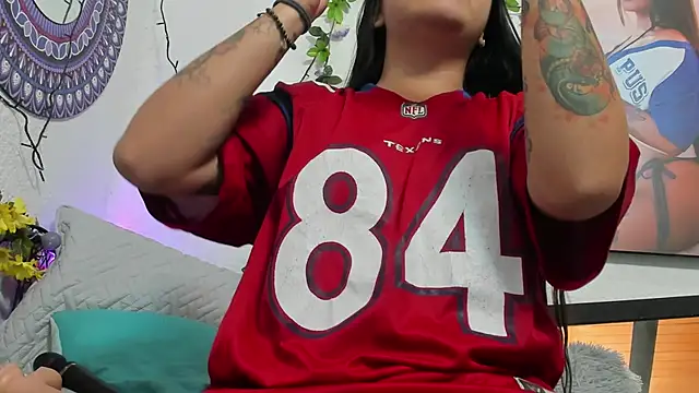 Snapshot of Hanna_moore10 chatting on February 2026 06:53:02 PM Hanna moore10 online show from February 2026 06:53:02 PM