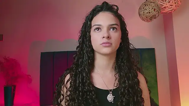 PaulinaSaint online show from March 2026 01:00:01 AM