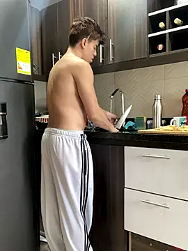 Snapshot of maxxcooper1 chatting on December 2025 08:13:01 PM maxxcooper1 online show from December 2025 08:13:01 PM