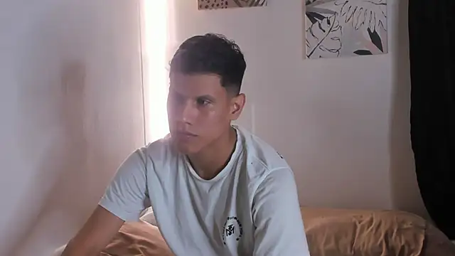 Snapshot of Apol0_69 chatting on December 2025 07:40:02 PM Apol0 69 online show from December 2025 07:40:02 PM