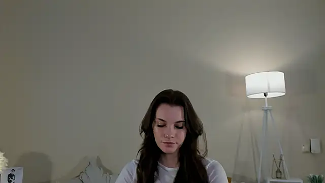 Snapshot of VivienReza chatting on December 2025 05:13:01 AM VivienReza online show from December 2025 05:13:01 AM