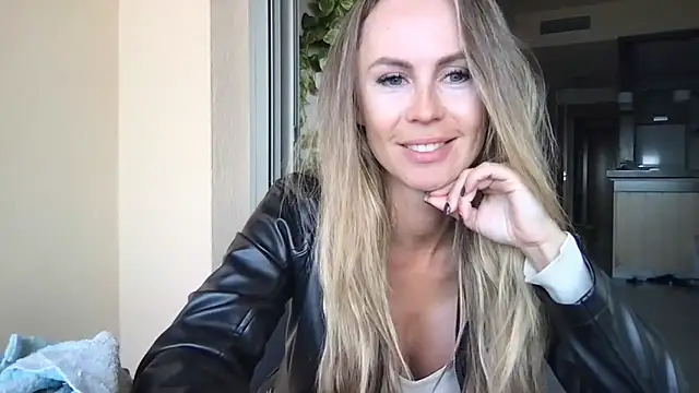 Snapshot of LeMilf chatting on April 2026 08:06:01 AM LeMilf online show from April 2026 08:06:01 AM