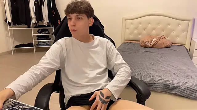 Snapshot of Matthew__Cooper chatting on December 2025 09:19:02 PM Matthew Cooper online show from December 2025 09:19:02 PM