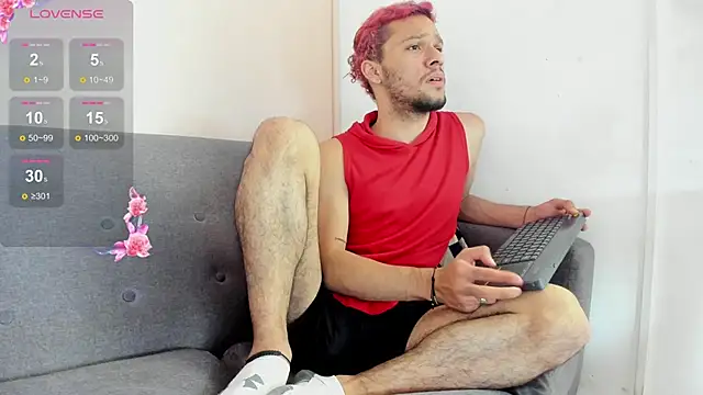 TAYSON SCOTT online show from January 2026 01:15:01 PM