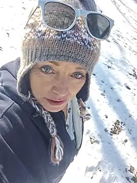 gailbee12 online show from January 2026 09:24:01 PM