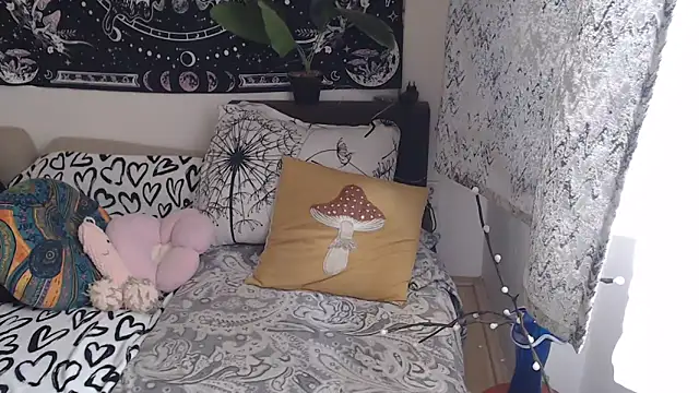 AlienforTwenty online show from March 2026 10:43:02 AM