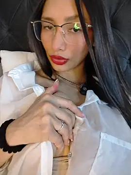 evangelineroos online show from April 2026 02:26:01 PM
