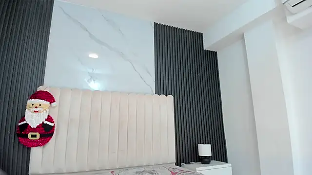 Snapshot of CerenaBroun_ chatting on December 2025 07:43:02 PM CerenaBroun online show from December 2025 07:43:02 PM