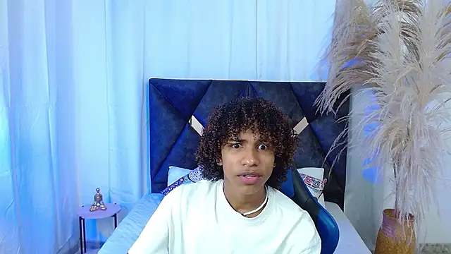 angelll18  online show from January 2026 09:05:02 PM