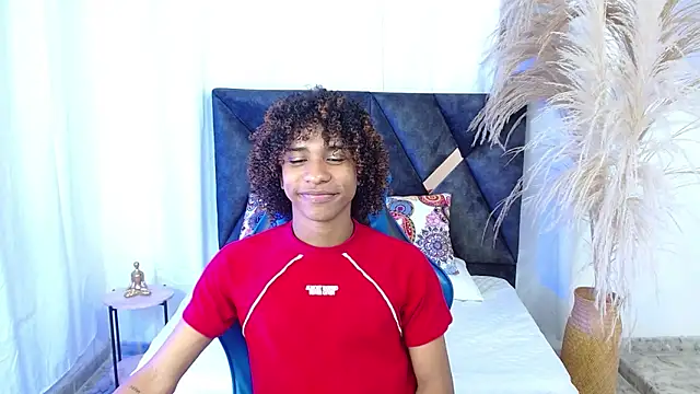 angelll18  online show from January 2026 08:24:02 PM