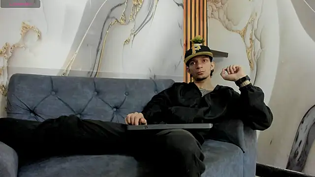 Straight Guy22 online show from February 2026 04:50:02 AM