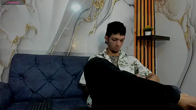 Straight Guy22 online show from February 2026 04:05:02 AM