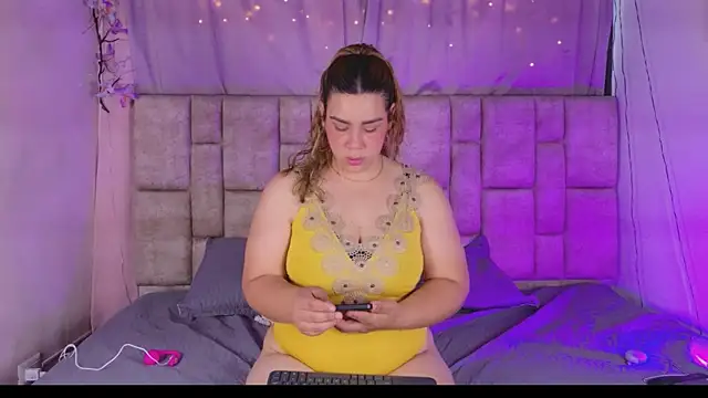 NanyMatrioska online show from June 2026 07:52:01 PM