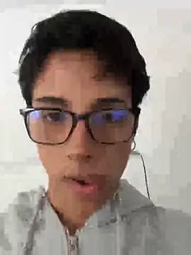 EstivenSallas2 online show from December 2025 09:01:01 PM