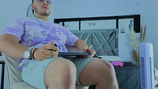 Snapshot of Chel_seth chatting on February 2026 04:02:02 AM Chel seth online show from February 2026 04:02:02 AM